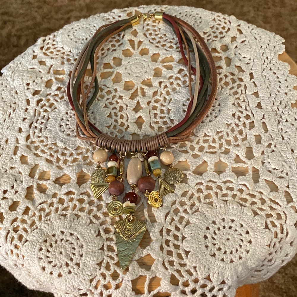 Multicolor Fall colored charm necklace Preowned.